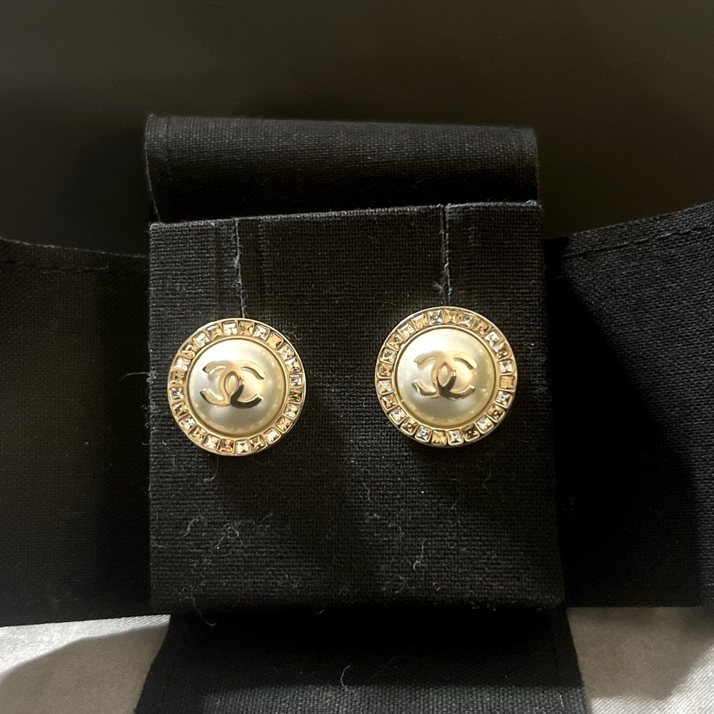 Chanel Pearl Crystal CC Earrings